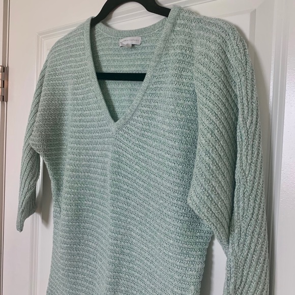 New York and company sweater - Picture 2 of 2